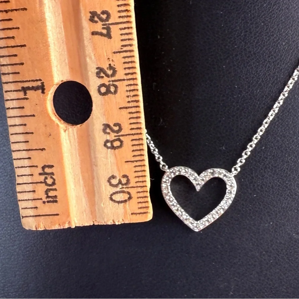 Elegant minimalist Silvertone Heart Bling Chain Necklace